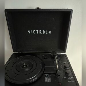 Victrola Black Turntable